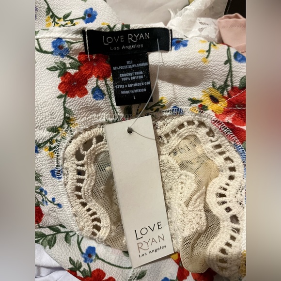 Floral Lace Kimono - Picture 4 of 6